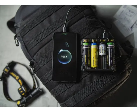 Armytek Handy C4 Pro Charger / 4ch / LED indication / Input 5V USB 3.1 Type-C / Output 4x1A / Powerbank 2x2.5A / for IMR/Li-Ion, Ni-MH, Ni-Cd