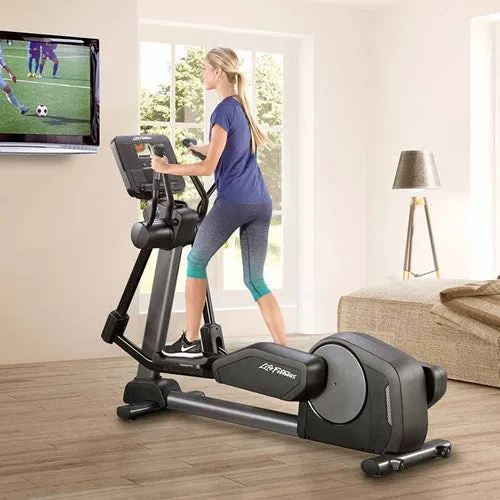 Life Fitness Club Series  Elliptical Cross Trainer w/ X Console - Discontinued