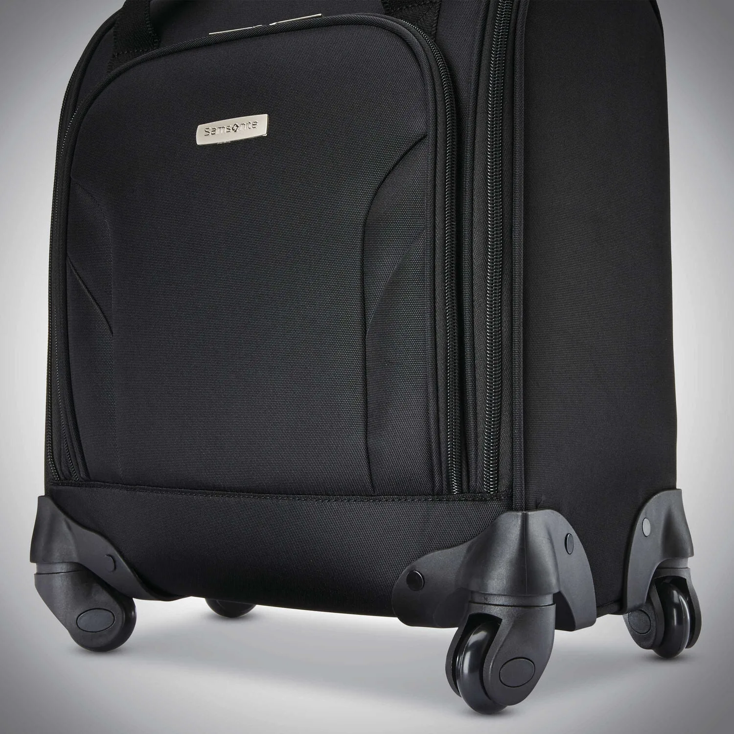 Samsonite Spinner Underseater with USB